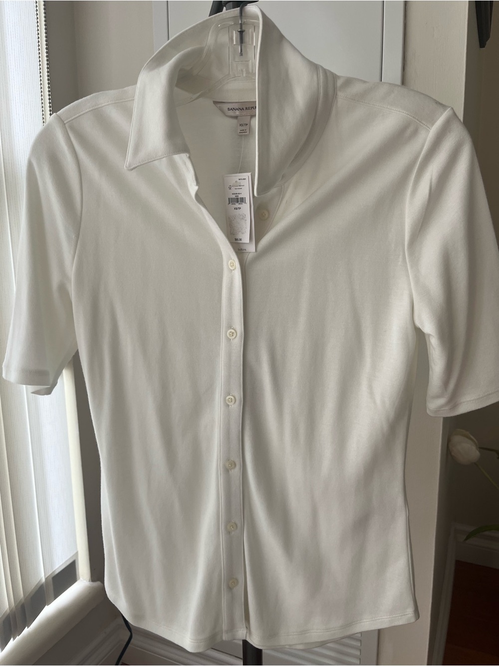 Ladies Banana Republic white short sleeve button shirt nwt